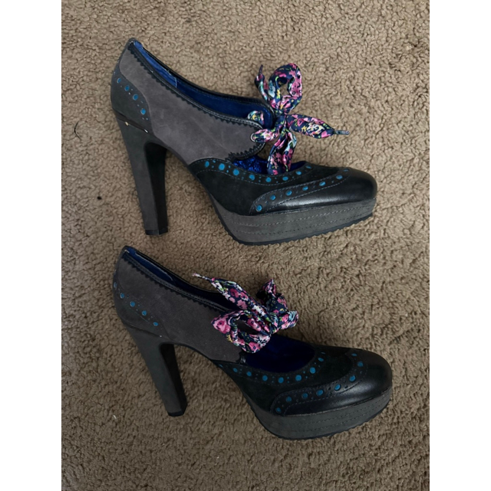Women's Poetic License Gray Black Platform Heels with Floral Laces Size 8.5